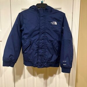 Boys North face coat (size Med 8/10)